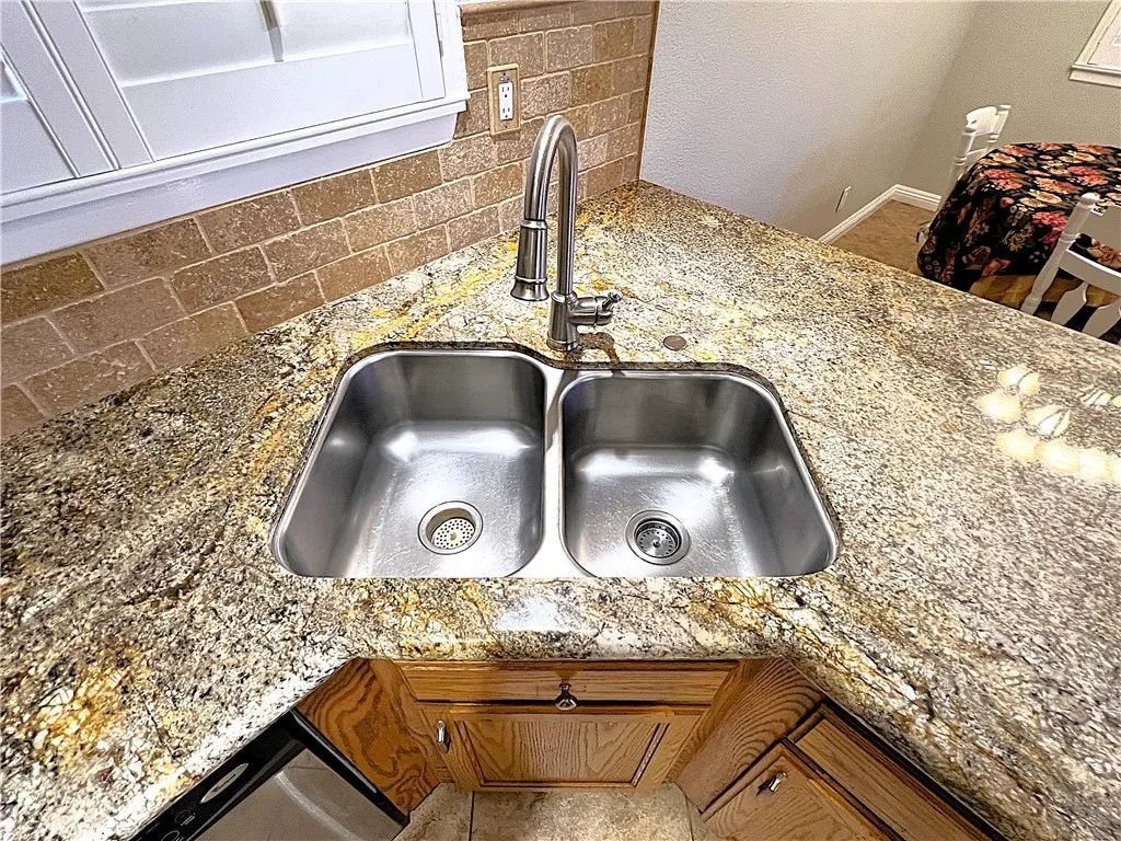 2682 Alegre, Hemet, California 92545 home-pic-36